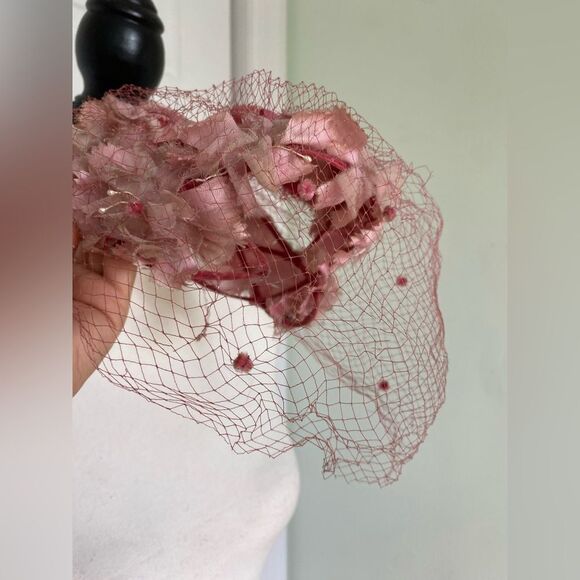 1950s Vintage Pink Flower & Bow Hat - Picture 3 of 9